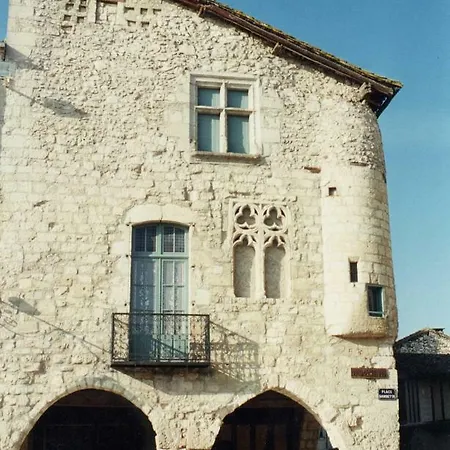 Maison D'hotes La Corisande 3*