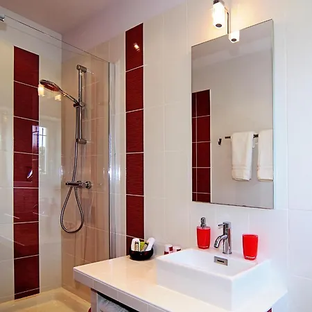 Maison D'hotes La Corisande 3*